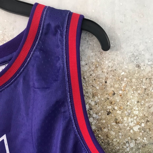 ⚡️SOLD ON KIJIJI⚡️Toronto Raptors Logo Jersey (NWT) - Picture 5 of 9